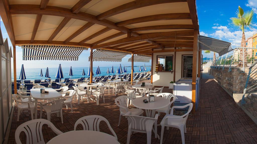 Residence Pian Dei Boschi Pietra Ligure Esterno foto