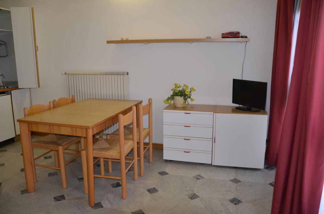Residence Pian Dei Boschi Pietra Ligure Esterno foto