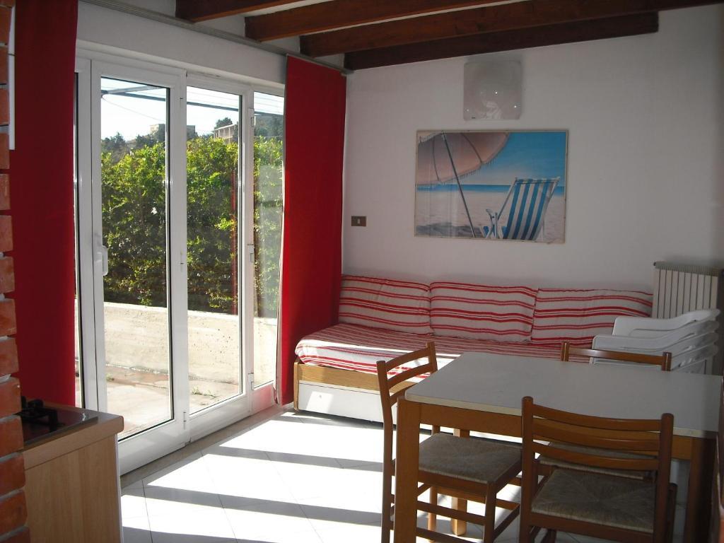 Residence Pian Dei Boschi Pietra Ligure Camera foto